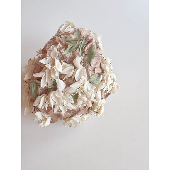 Vintage PASADENA Ivory Faux Floral Taupe Satin Petal Beehive Hat - Picture 7 of 16